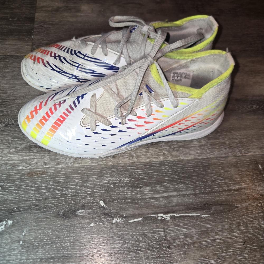 Adidas Yout Predator Edge.3 Indoor Soccer Shoes GV8517 White Solar Yellow Sz 4.5 - Picture 2 of 10